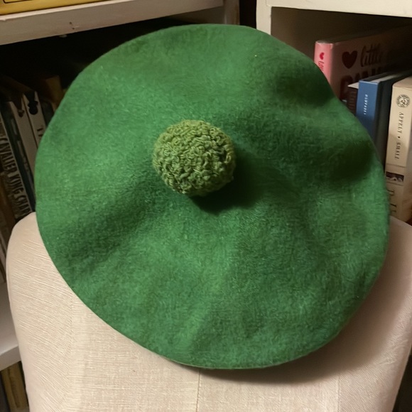 Jordan Marsh Accessories Vintage Green Tam Oshanterberet From